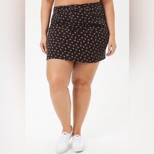 Plus Size Rose Print Denim Mini Skirt